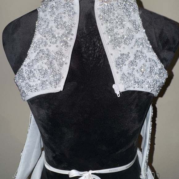 Gray ‘Vienna Prom’ Two-Piece - Picture 5 of 9